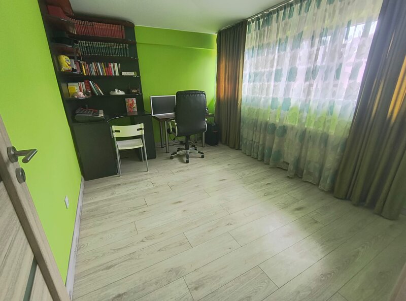 Camil Ressu- Ramnicu Sarat- adiacent- Fizicienilor curte+piscina