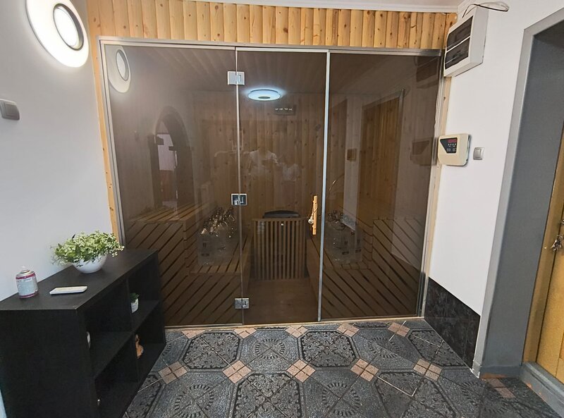 Camil Ressu- Ramnicu Sarat- adiacent- Fizicienilor curte+piscina