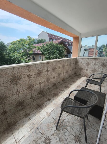 Camil Ressu- Ramnicu Sarat- adiacent- Fizicienilor curte+piscina