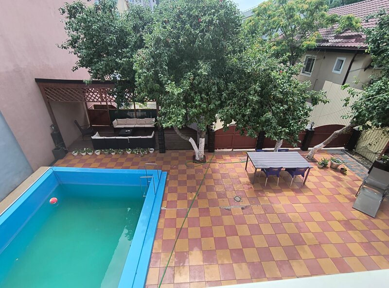 Camil Ressu- Ramnicu Sarat- adiacent- Fizicienilor curte+piscina